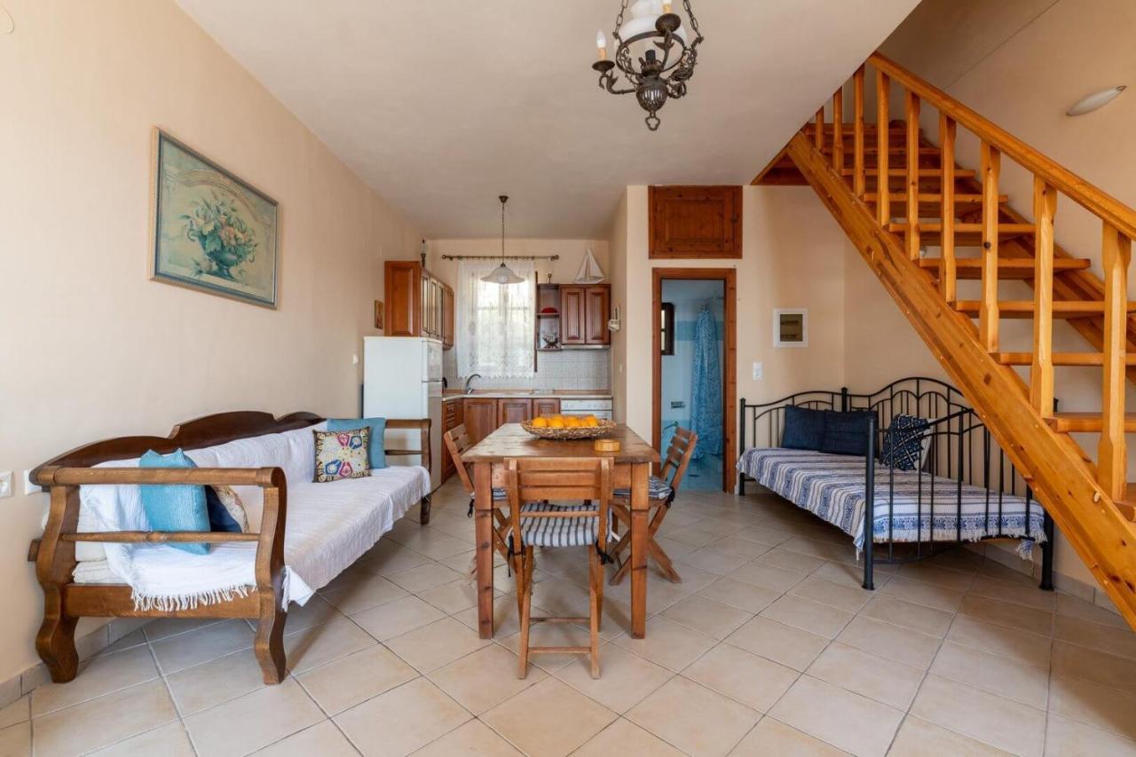 Villa Leleka Chalki Town 外观 照片