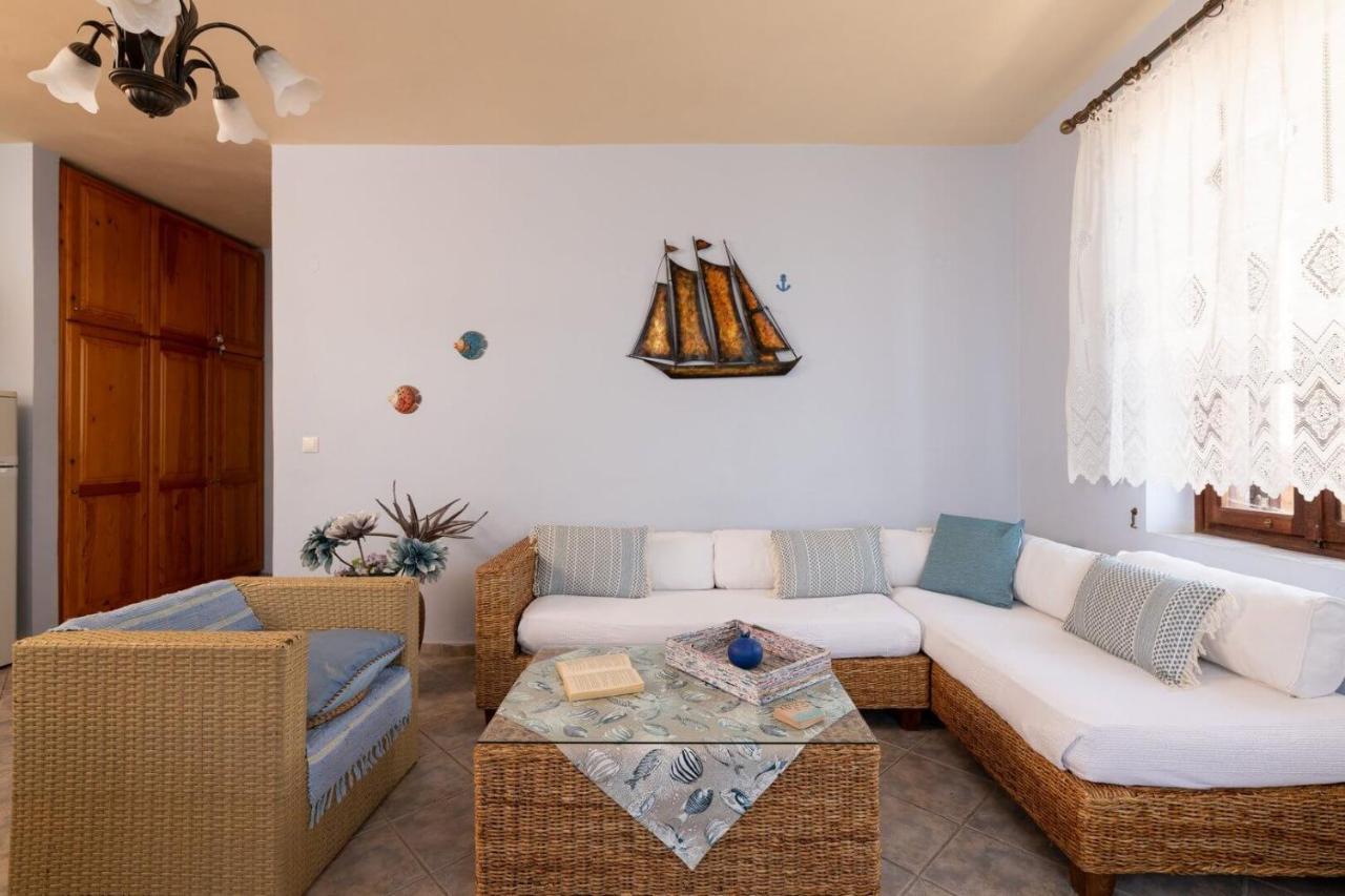 Villa Leleka Chalki Town 外观 照片